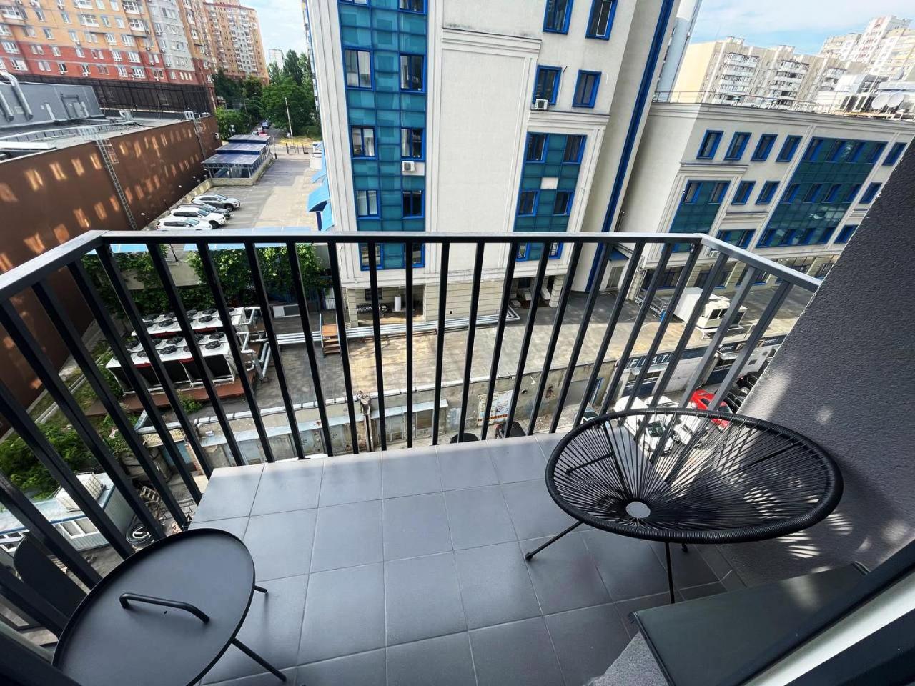 Appartement Cube House à Kiev Extérieur photo